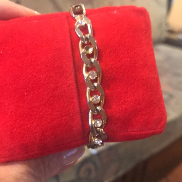 GOLD TONE BRACELET. 1980s. - Picture 11 of 11